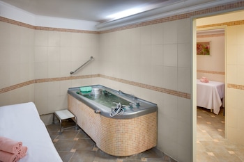 health spa hotel hvezda