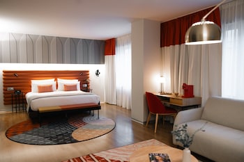 hotel indigo barcelona plaza espana by ihg