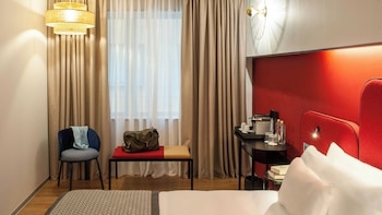 hotel indigo barcelona plaza espana by ihg