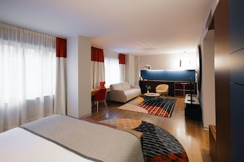 hotel indigo barcelona plaza espana by ihg