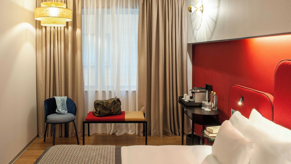 hotel indigo barcelona plaza espana by ihg