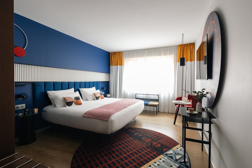 hotel indigo barcelona plaza espana by ihg