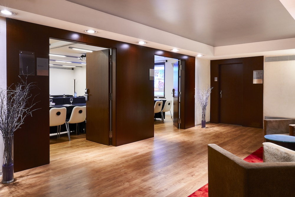 hotel indigo barcelona plaza espana by ihg