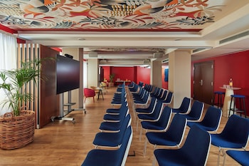 hotel indigo barcelona plaza espana by ihg