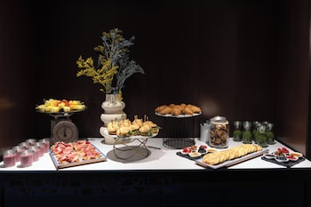hotel indigo barcelona plaza espana by ihg