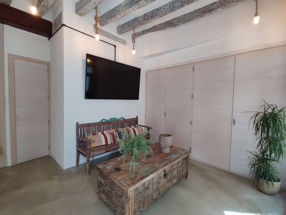 calvario plaza hotel