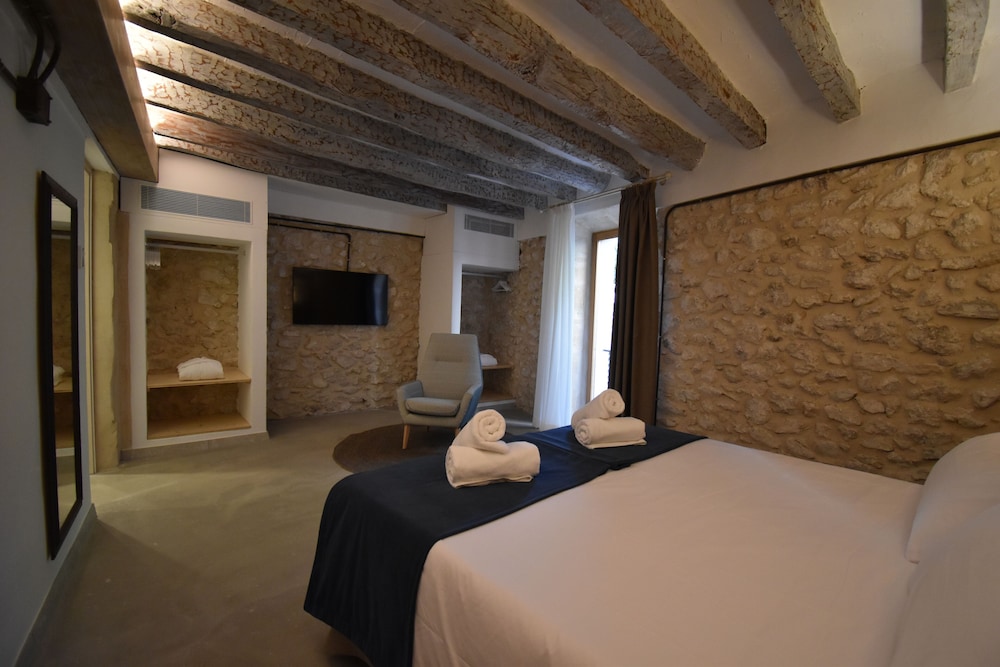 calvario plaza hotel