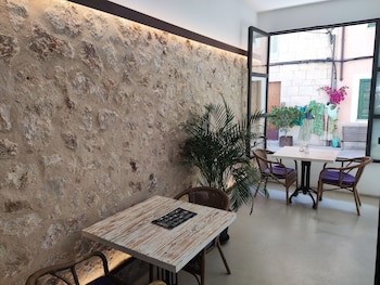 calvario plaza hotel