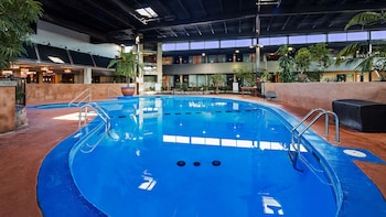 radisson hotel montreal airport