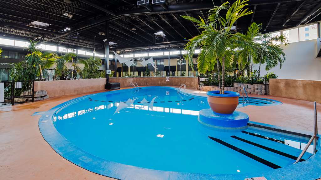 radisson hotel montreal airport