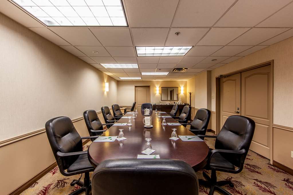 radisson hotel montreal airport