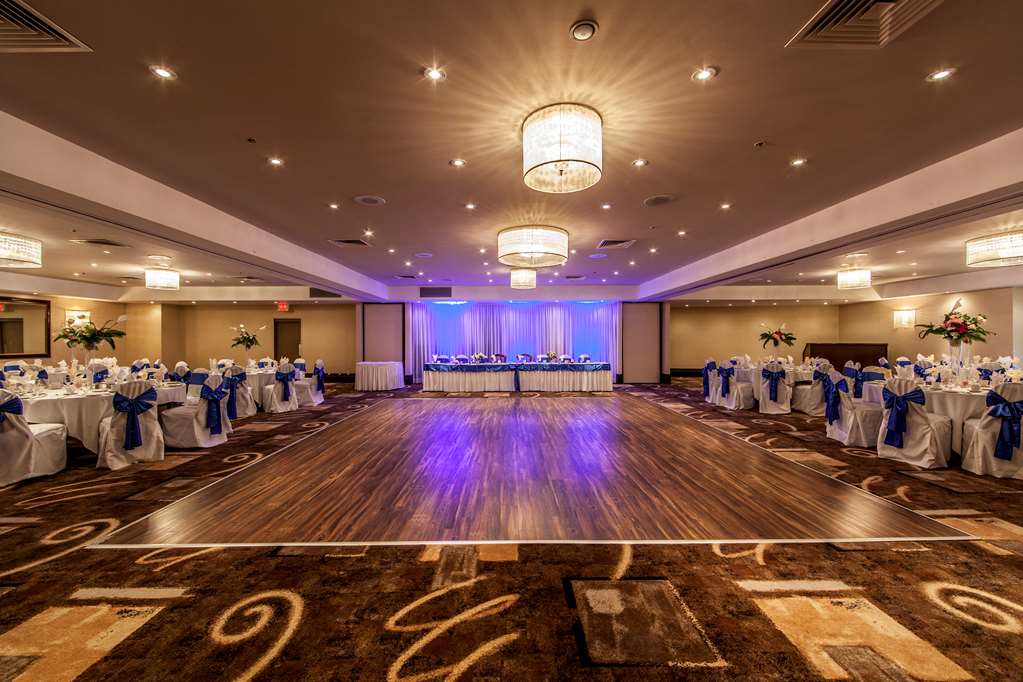 radisson hotel montreal airport