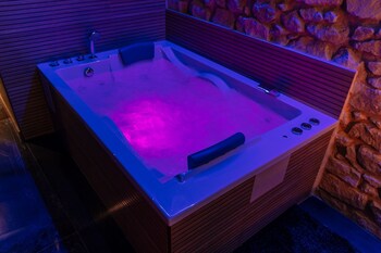 hotel utopia alicante adults only