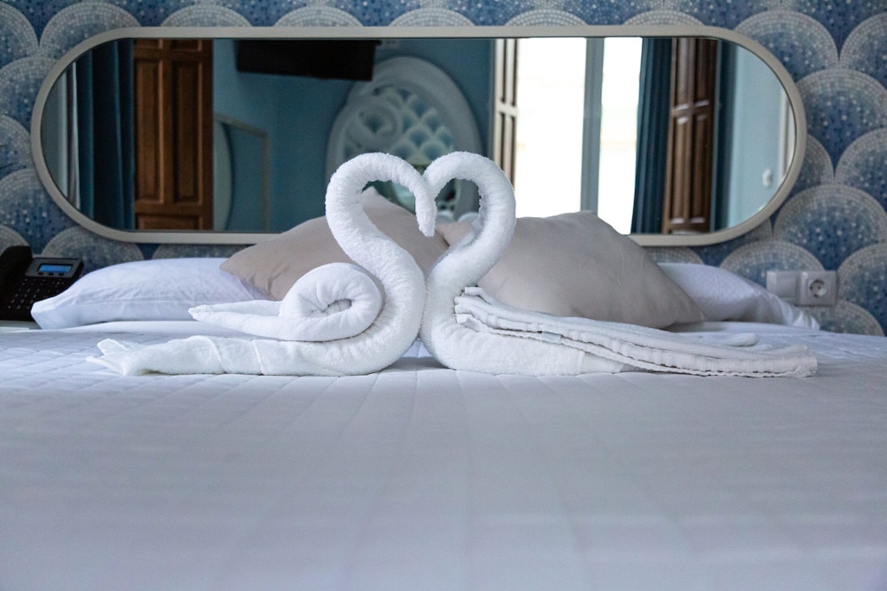 hotel utopia alicante adults only