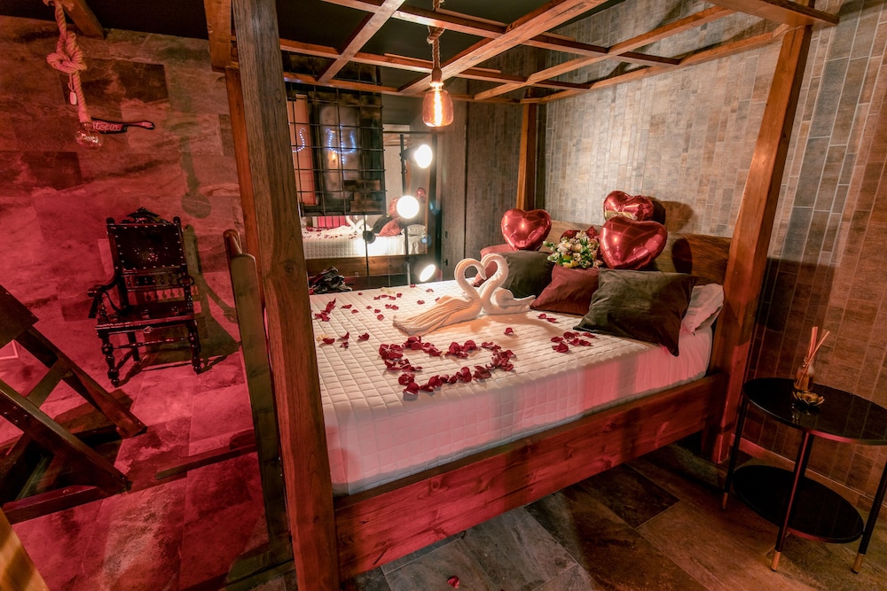 hotel utopia alicante adults only