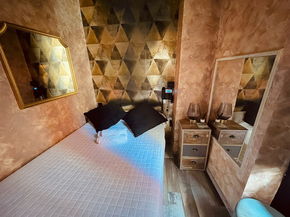 hotel utopia alicante adults only