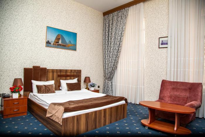 du port hotel
