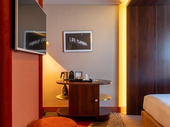 nest paris la defense mgallery