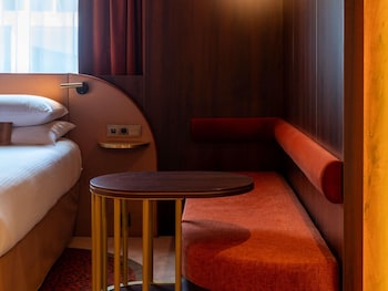 nest paris la defense mgallery