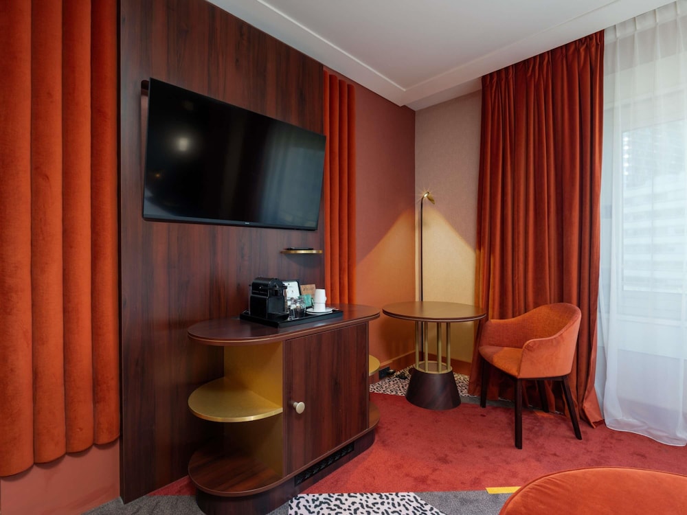nest paris la defense mgallery