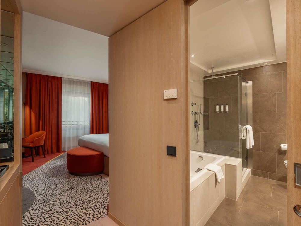 nest paris la defense mgallery