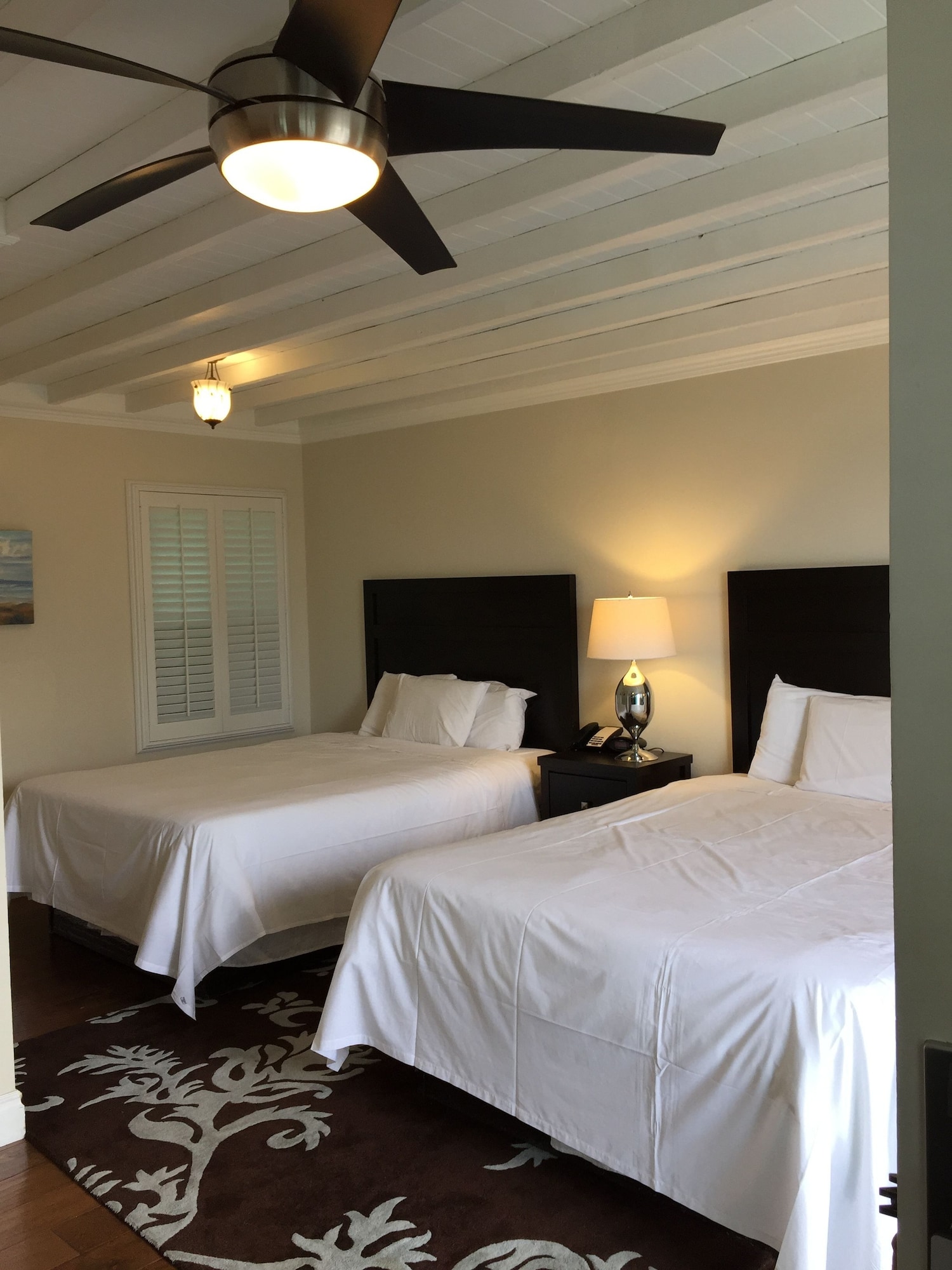 beach bungalow inn and suites