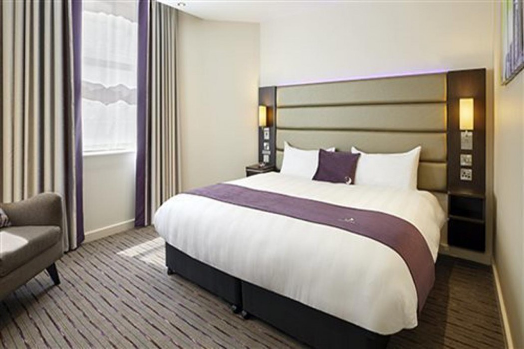 premier inn london gatwick south