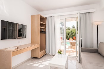 hydrele beach hotel