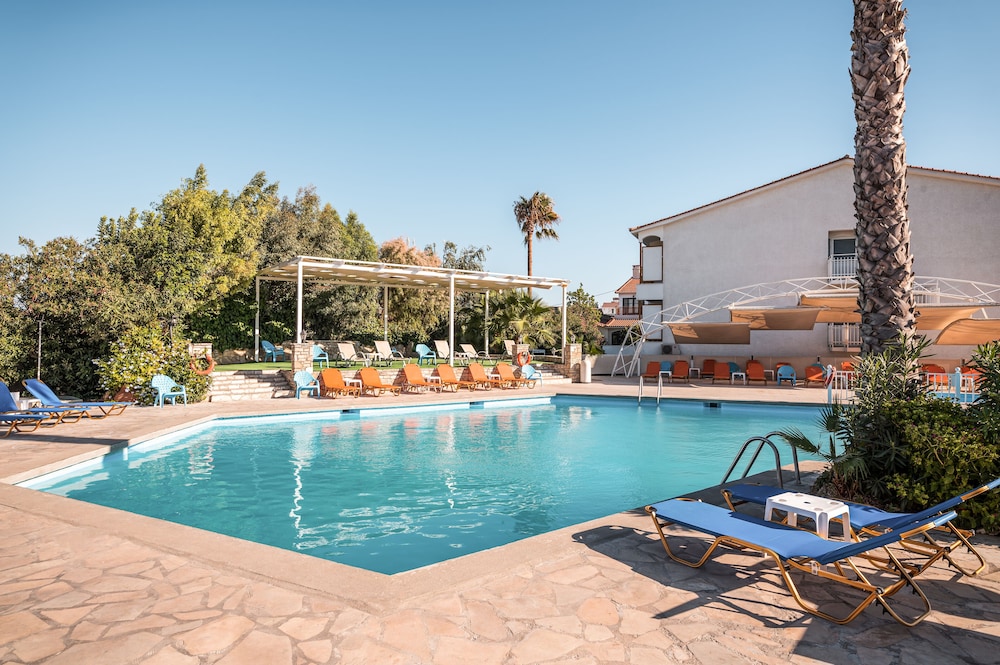 hydrele beach hotel