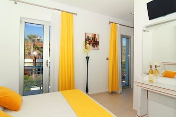 hydrele beach hotel