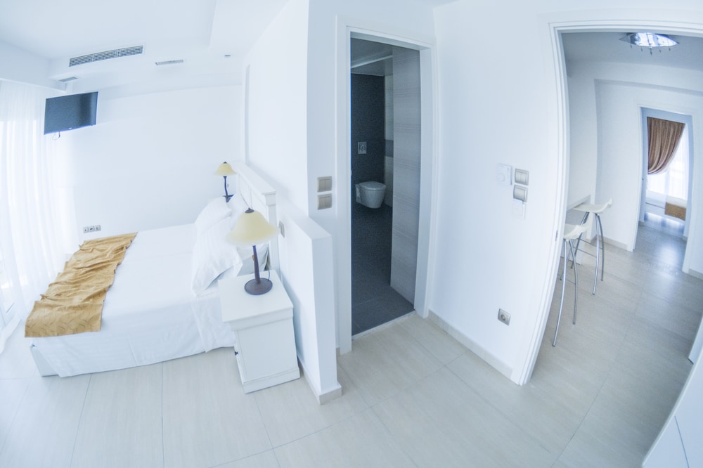 hydrele beach hotel