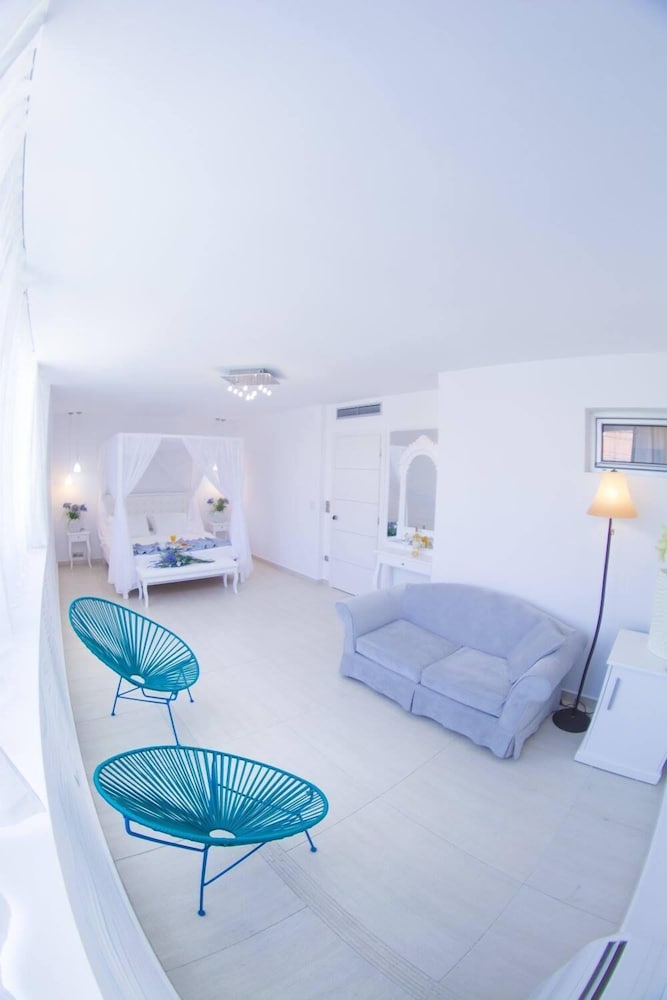 hydrele beach hotel
