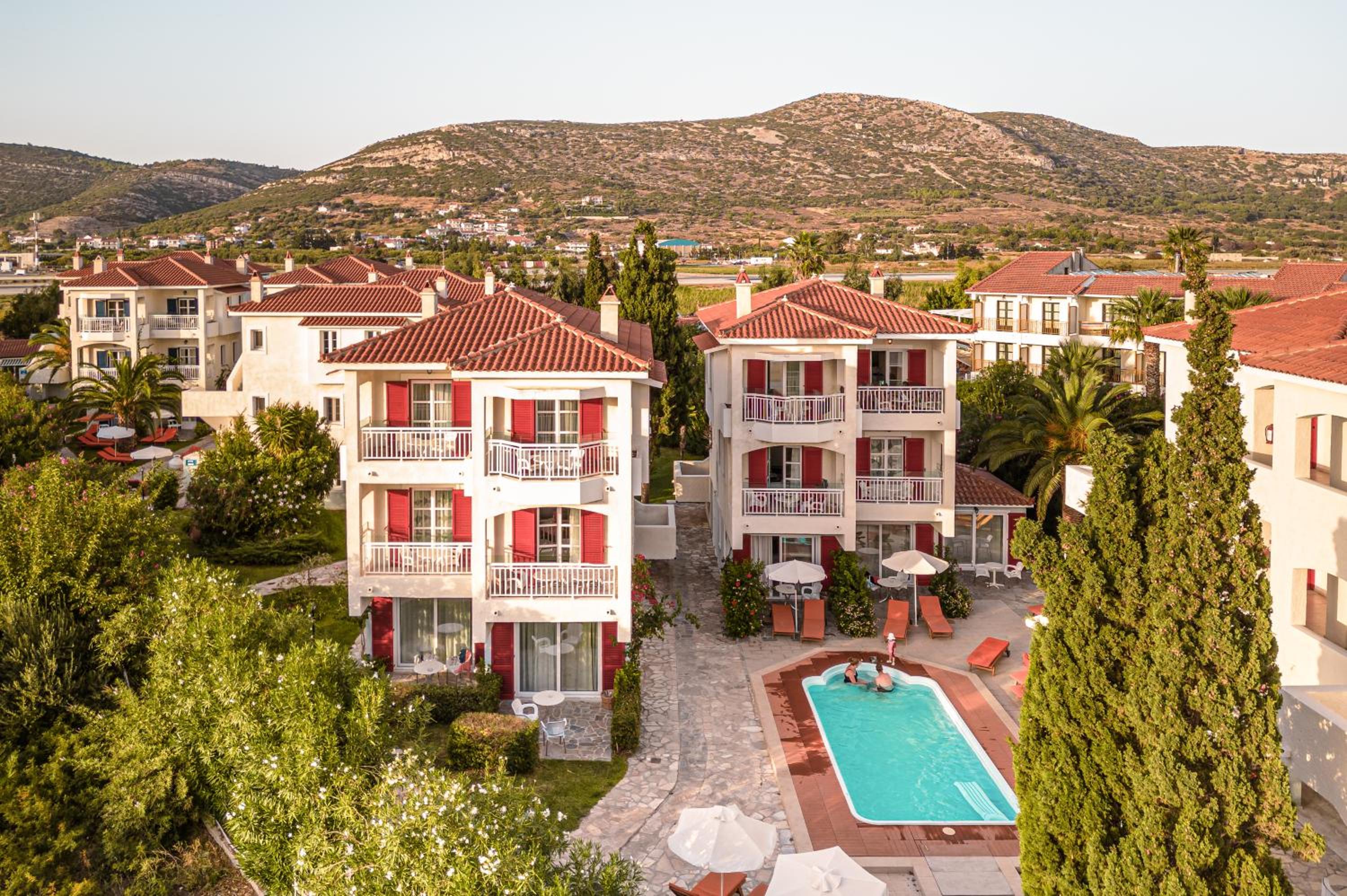 hydrele beach hotel