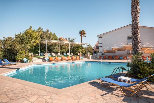 hydrele beach hotel