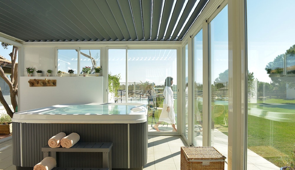 hotel mas de la grenouillere