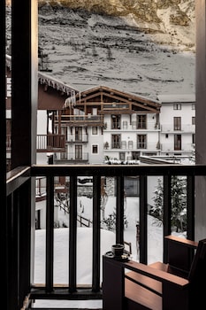 experimental chalet val disere