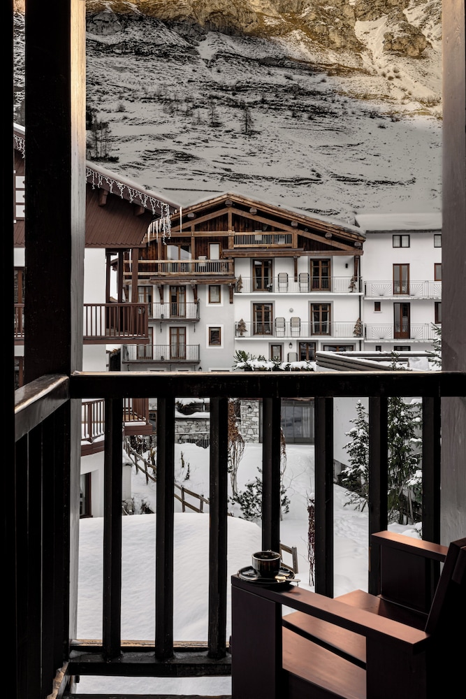 experimental chalet val disere
