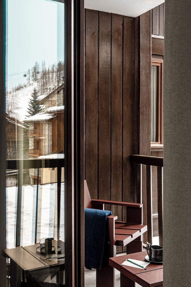 experimental chalet val disere