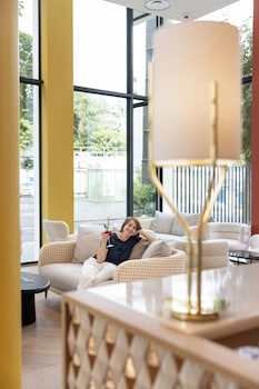 kyriad prestige asnieres sur seine