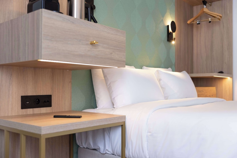 kyriad prestige asnieres sur seine