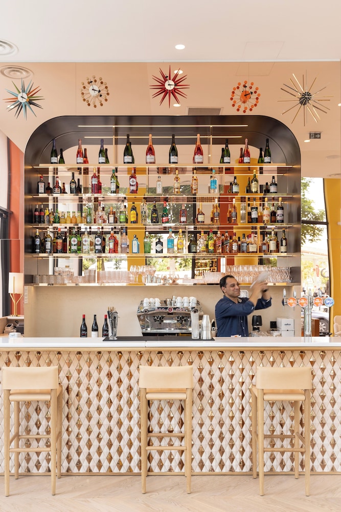 kyriad prestige asnieres sur seine