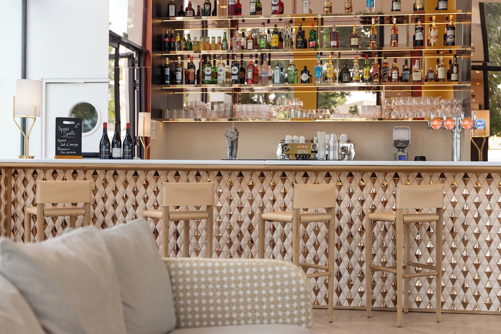 kyriad prestige asnieres sur seine