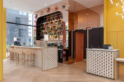 kyriad prestige asnieres sur seine