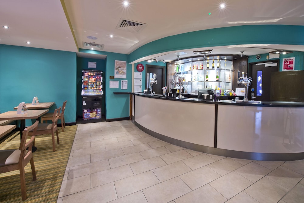 premier inn london edgware