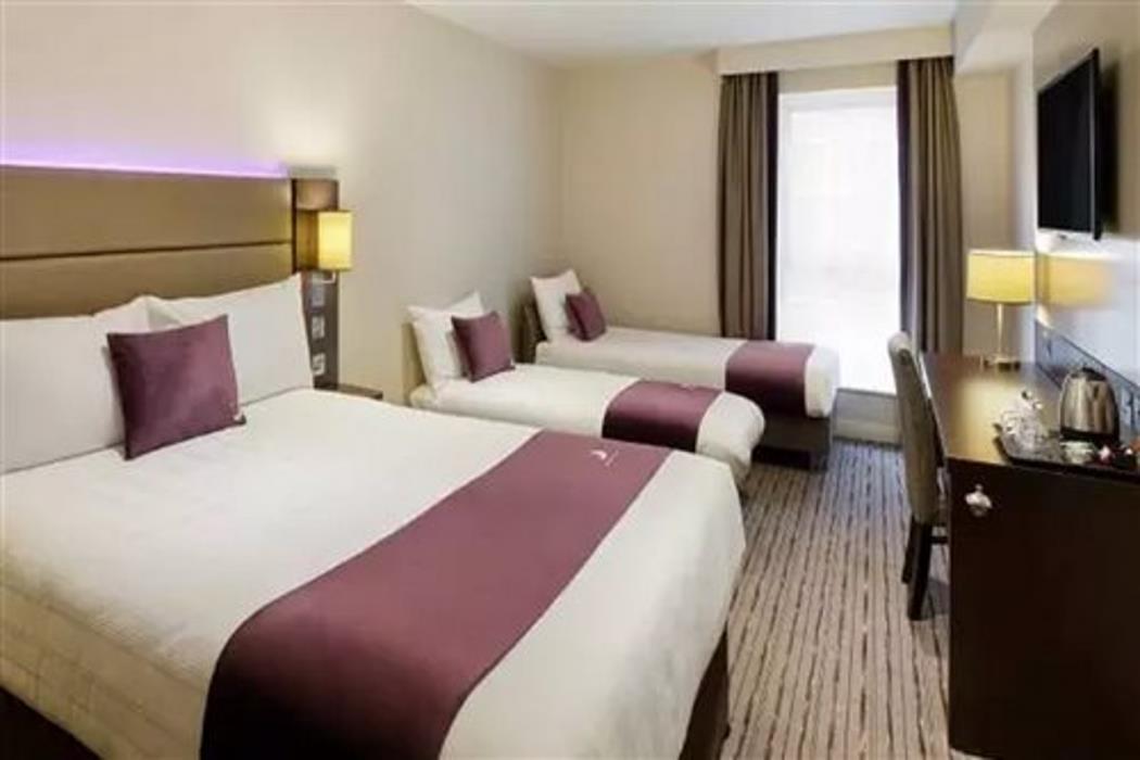 premier inn london edgware