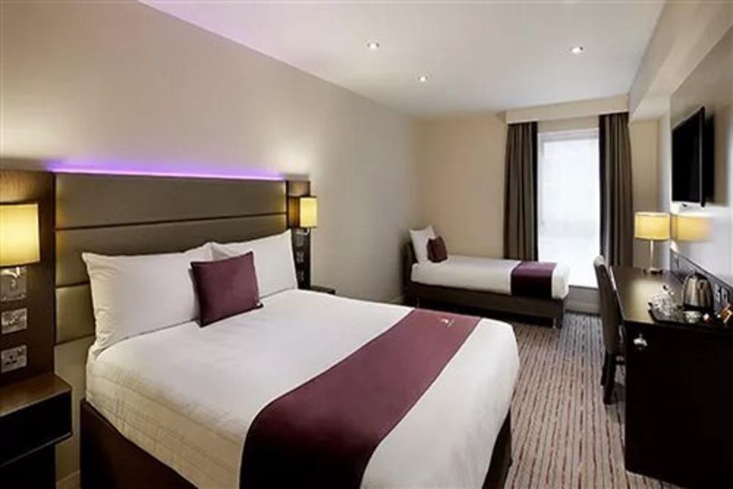 premier inn london edgware