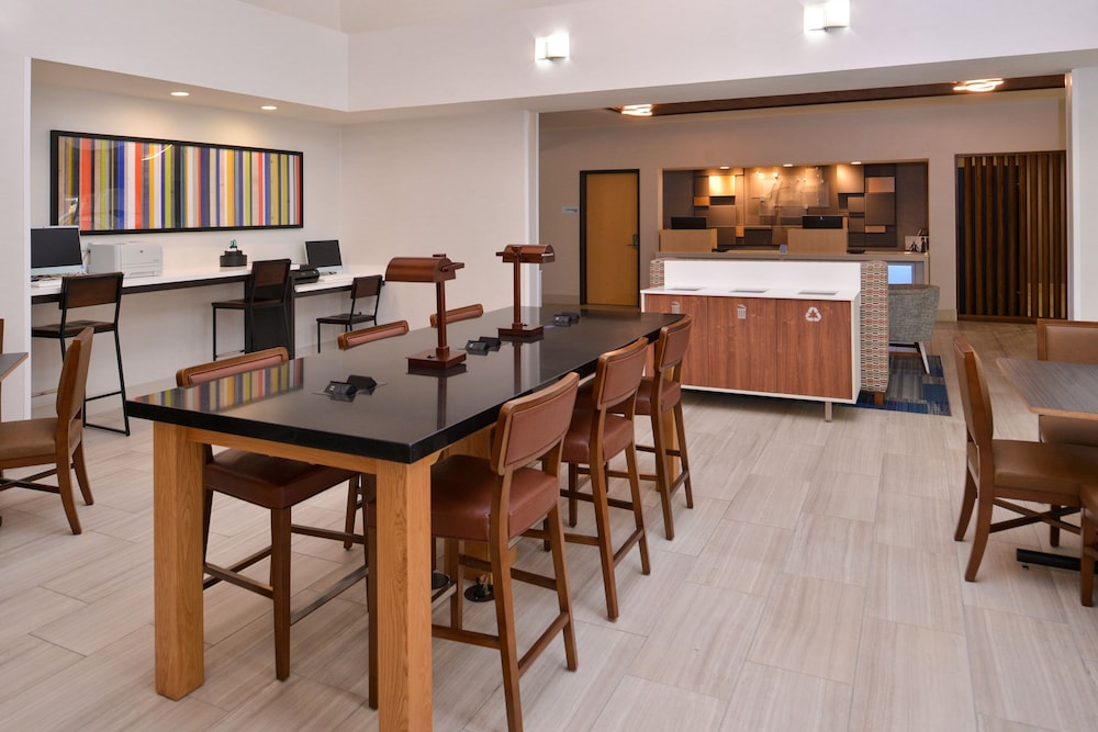 holiday inn express stockton southeast by ihg