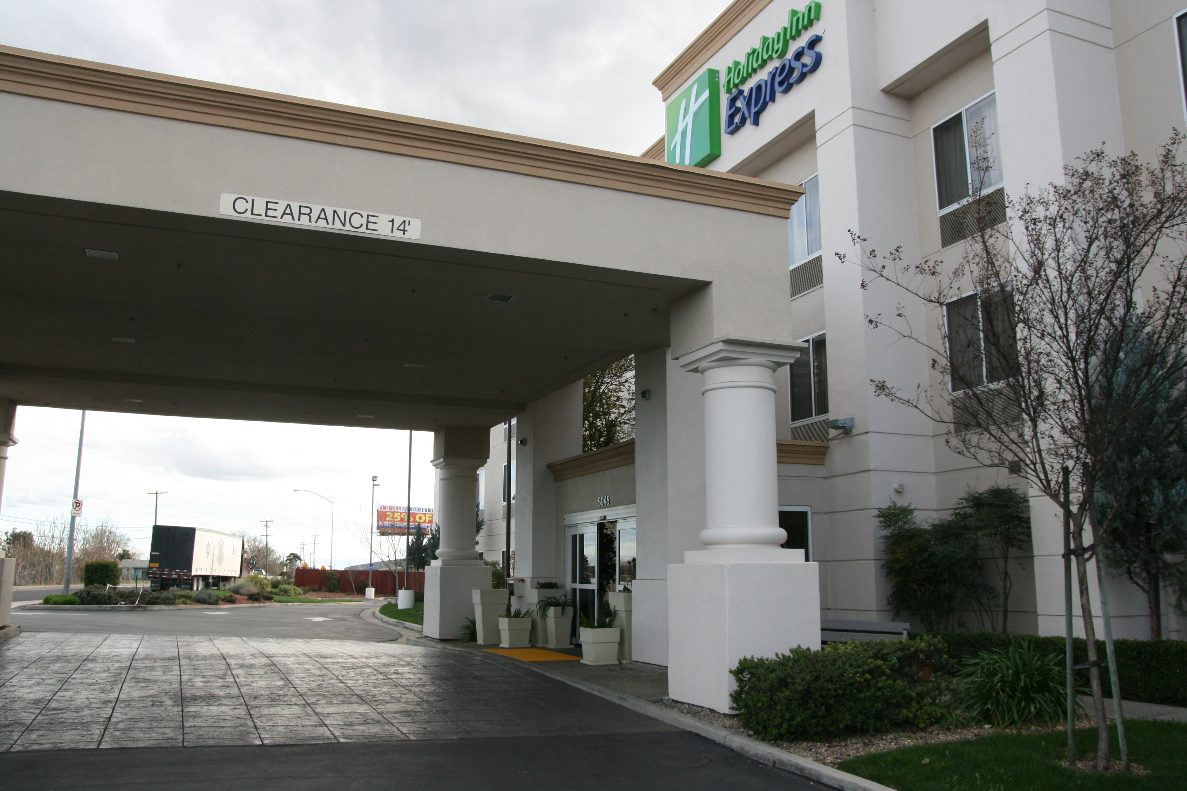 holiday inn express stockton southeast by ihg