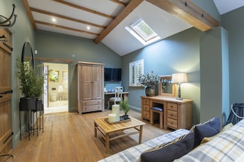 stable lodge boutique bed and breakfast