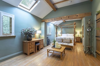 stable lodge boutique bed and breakfast